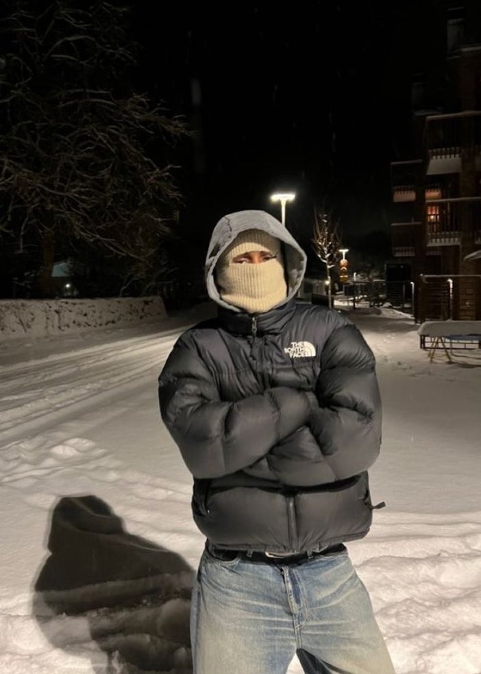 NuptseWorld's tweet photo. The Nuptse black #thenorthface (Photo; Pinterest) https://t.co/9Qh4zvSnDy