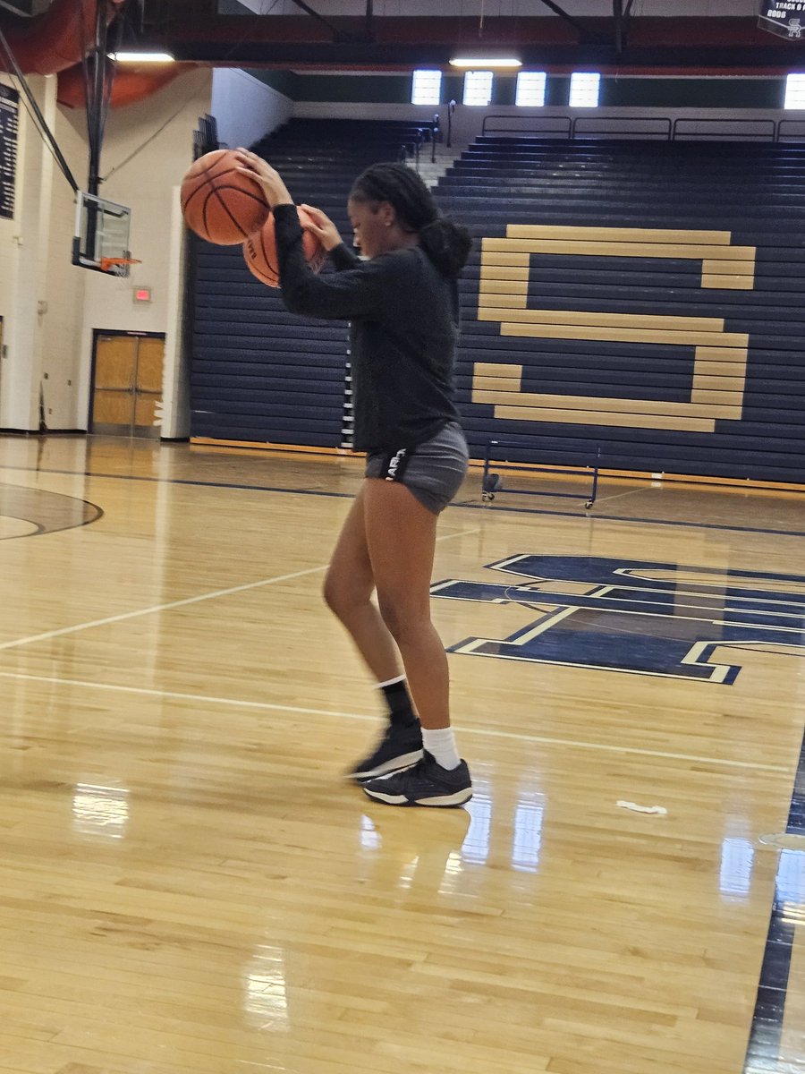 Just working on ball handling. Getring back in the groove of things.