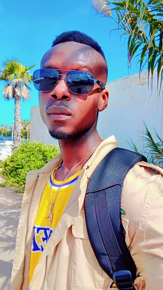 BernardFlow2's tweet image. Appelé moi le BR-FLOW 
Je serai de retour
Alors aimeriez vous entendre ma nouvelle titre ? 
Dieu est au contrôle 
À mon tour de contrôler la zone 
Ma nation c'est ma passion 
Création c'est dans mon action 
Vision c'est ma décision 

       👇🏽 

youtu.be/zxC-nGxhe5k?si…

Merci