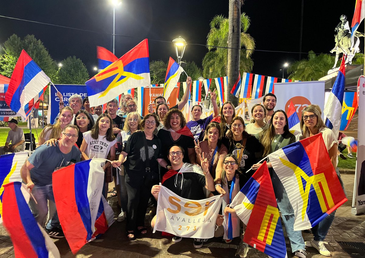 SERlavalleja's tweet photo. Acto de Cierre de Campaña en Minas. 

¡El 27 volvemos! 🧡✌️

#YlianaDiputada
#YamandúPresidente https://t.co/SEUIW7dPgs