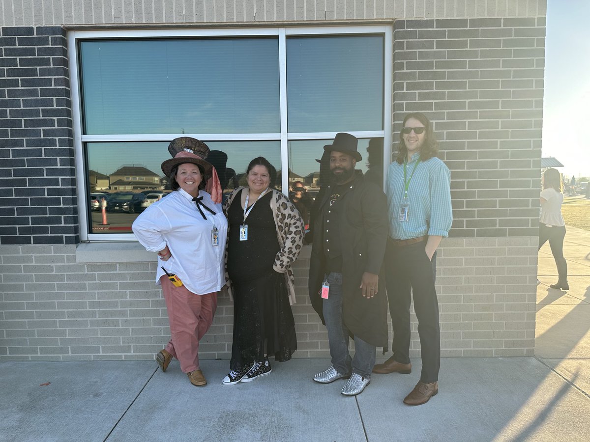 ⁦<a href="/OLE_Leopards/">Leonard Elementary</a>⁩ celebrating Red Ribbon Week! Be the star in your healthy life!!