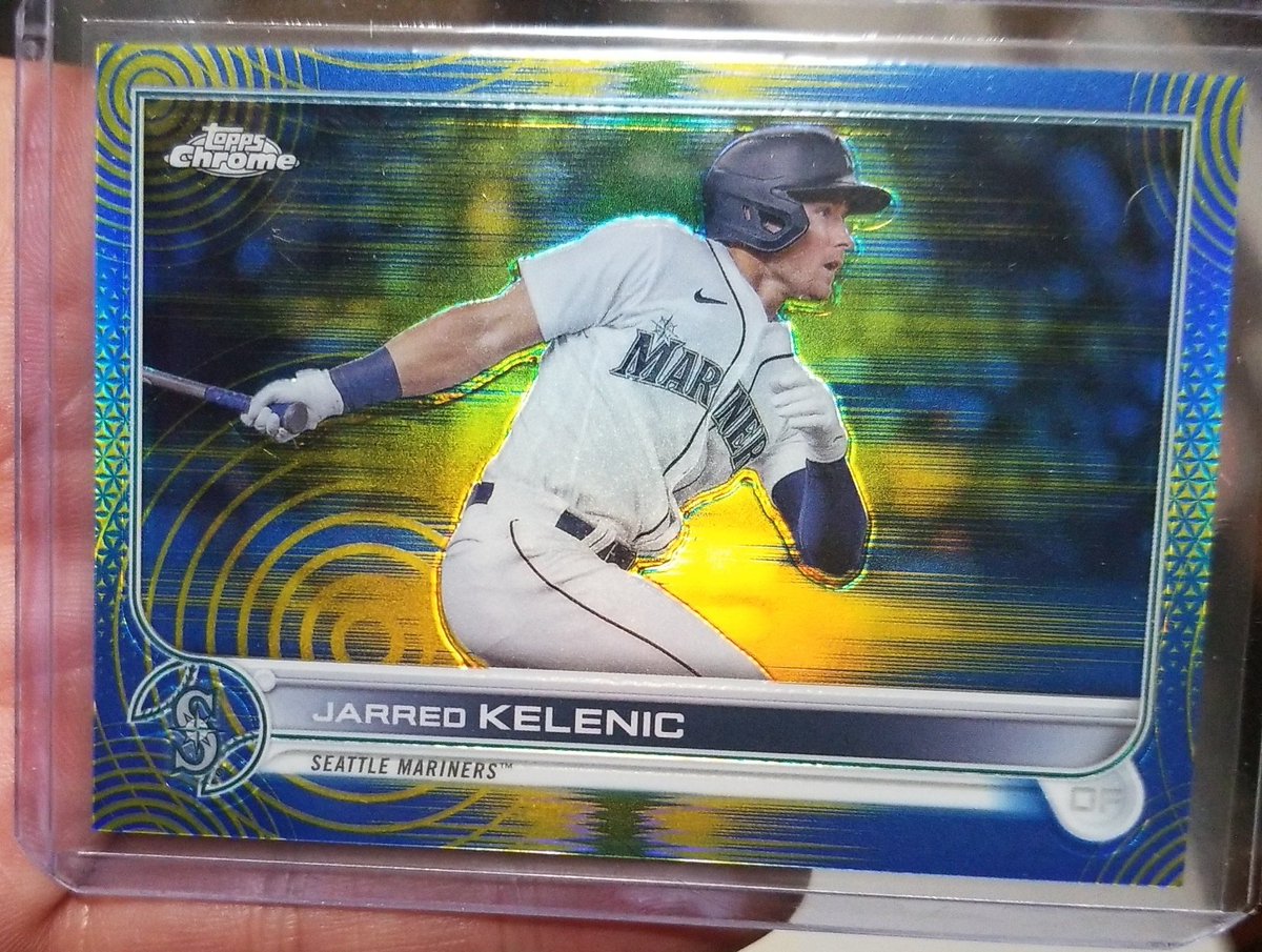 NLloydTracy's tweet photo. Ripped a few more 2022 Chrome Sonic boxes for fun. They were bad, but this /75 Kelenic color match would be pretty great if he was a Mariner still. https://t.co/GN8kgRLkpv