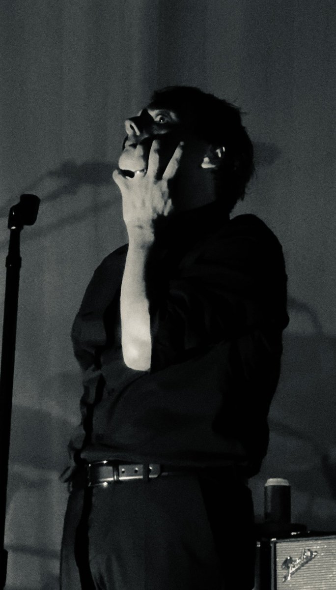 frankiero_jpeg's tweet photo. Gerard loooves German Expressionism
when I saw the stage set up woth the stark lighting &amp; the jumbotron was in black &amp; white I was like oh this fucking theatre kid never changes https://t.co/yn5AReSpSg