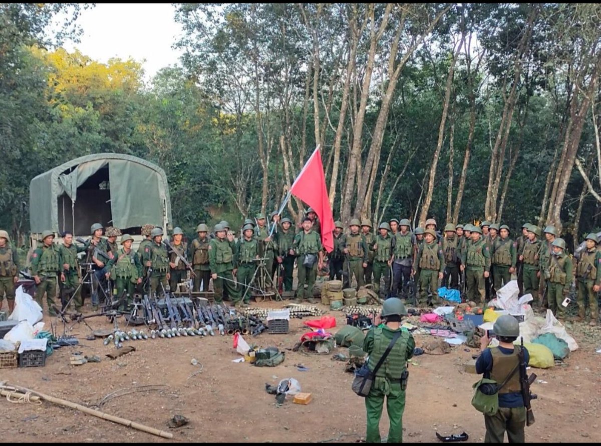 Despair in Buthidaung:A Cry for Help👈

On Oct-21-2024, Rohingya Muslim residents of Ward-5 reported that people in Buthidaung have lost all hope of living there and building a future, leading many to flee. The rebel Arakan Army-AA has offered passage to Bangladesh for 20 lakhs