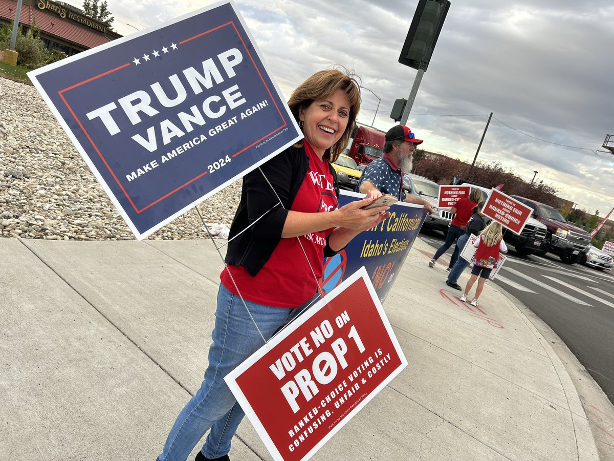 Sign Waving in Canyon County with IDGOP Chair Dorothy Moon!🇺🇸