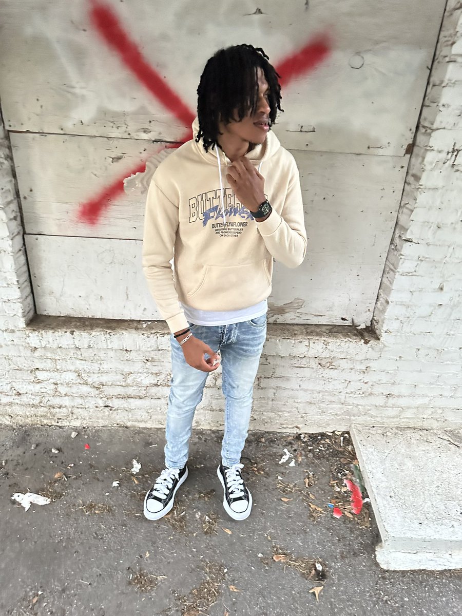 _Backyardagain_'s tweet photo. Yo, how Im new here how I work this bih https://t.co/tCb9JjyLzk