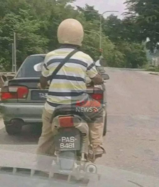 RajaMohdShahrim's tweet photo. Bising pasal plat MADANI... hihi😅😅 https://t.co/3W3LoQmZp6