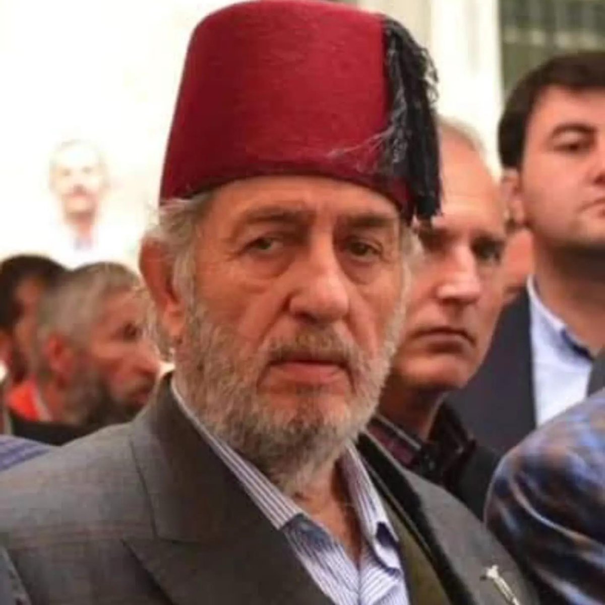 🔹Rusya dağılacak dedi. Çıktı
🔹Feto hoca değil, papaz bile olamaz dedi. Çıktı
🔹Geleceğin silahı mikroptur dedi. Çıktı
🔹CHP'ye gelen başkan, giden başkanı aratacak dedi. Çıktı
🔹Kemalistler, yakında biz sizden daha Müslümanız diyecekler dedi. Çıktı
🔹Ayasofya açılacak dedi.