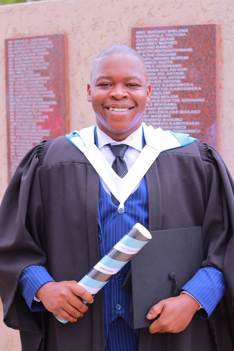 MotheoMentors's tweet photo. Congratulations to our trustees Victoria Wose Makosha for obtaining her BBA in Logistics and and Supply Chain in addition to her International Law qualification and Khumo Mogaetsho Khumo obtaining his Bachelor of Laws degree from the University of Botswana.🥳🎉 https://t.co/NEmRCbf0Ma