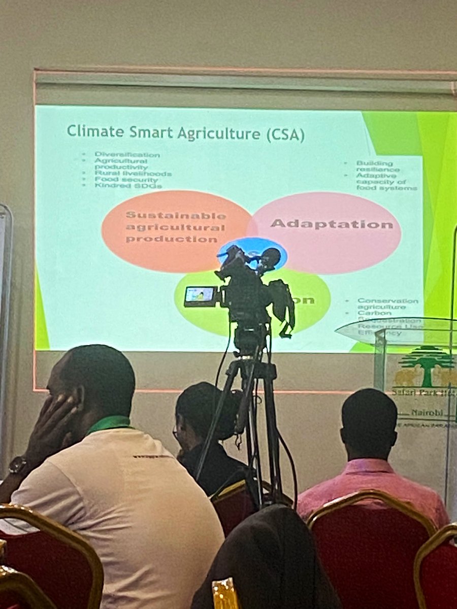 SoliteiVictor's tweet photo. Honored to attend the 4th Youth Symposium on Climate Action at Safari Park, https://t.co/AReBJGxC74’s always inspiring to connect with fellow climate activists and stakeholders dedicated to empowering young people in the fight against climate change.@KIPPRAKENYA @NadumuOlosho https://t.co/5uYObV0S6a