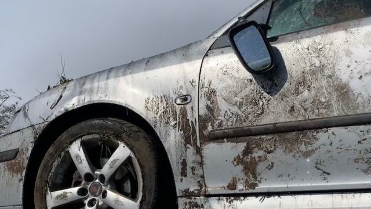 Auto's belanden na botsing in wei in Drunen