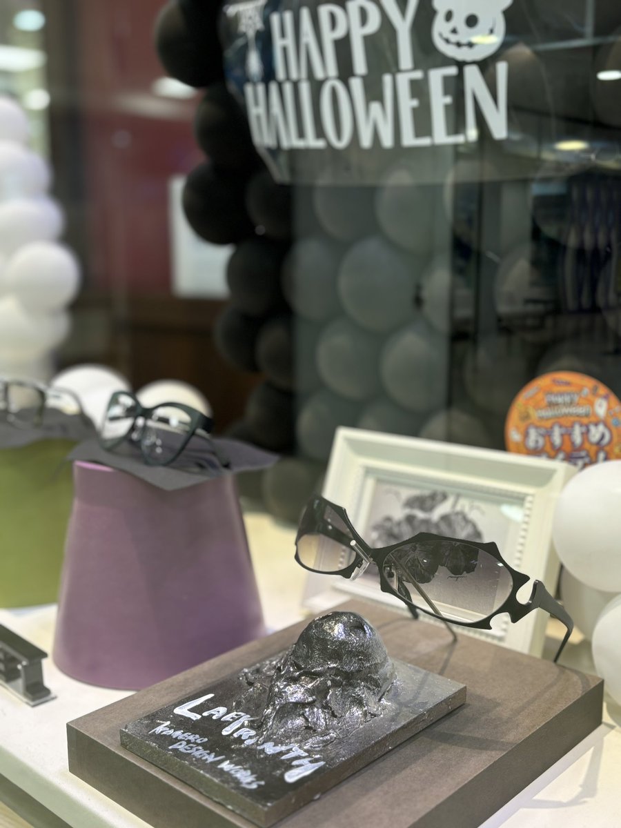 todhide's tweet photo. ハロウィンてなん��かワクワクしますねー🎃🎃🦇

#光琳眼鏡店
#そよら成田ニュータウン5F https://t.co/vqVR6c9sUa
