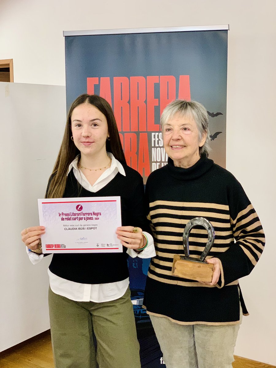 ℹ️ Fnalitzada la 2a edició del festival de novel·la negra de l’Alt Pirineu: FARRERA NEGRA només ens resta dir gràcies a tothom!

El festival es consolida com un referent al territori i es projecta a futur, fent una clara aposta per escriptores en llengua catalana i del territori.