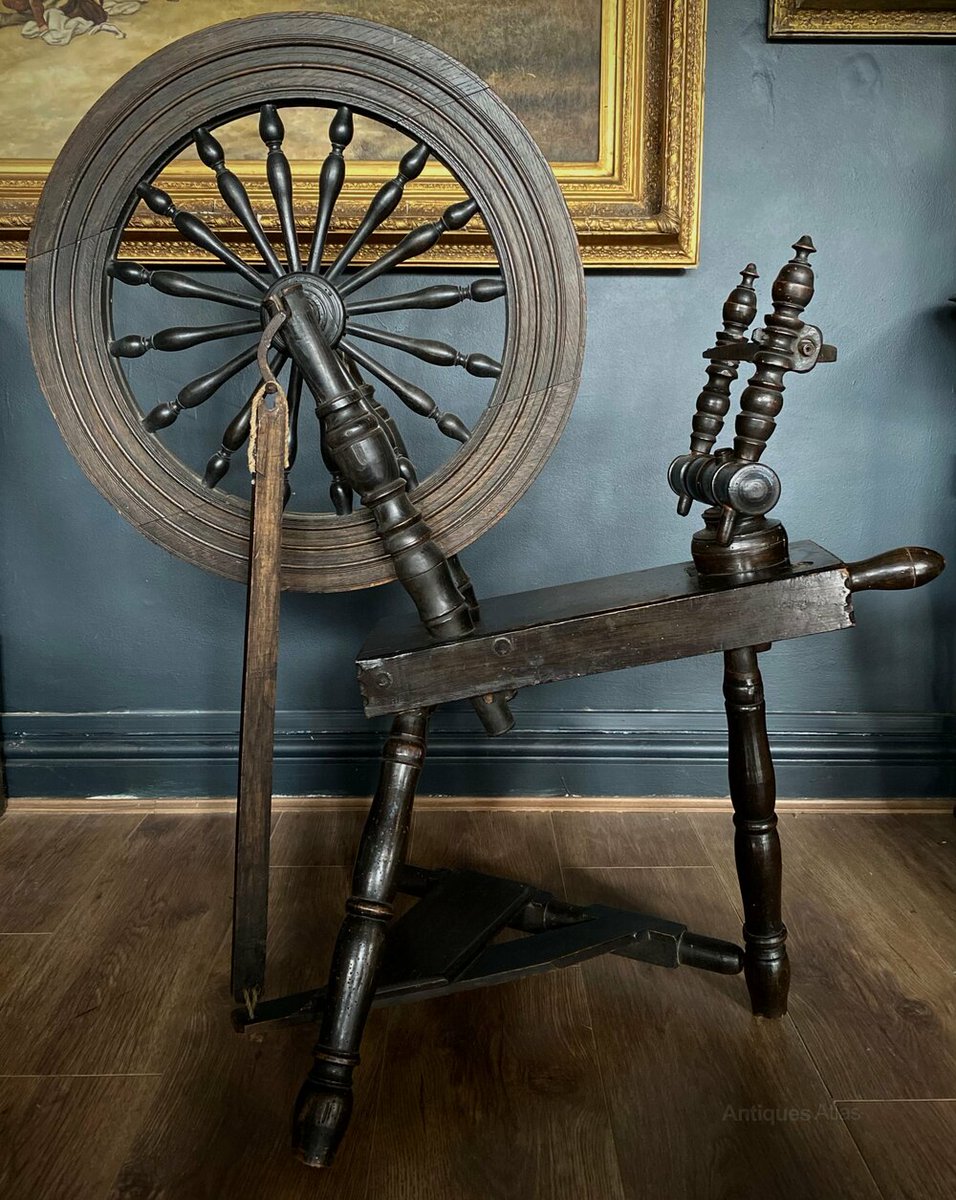 antiques_atlas's tweet photo. For sale on Antiques Atlas is this English Oak Spinning Wheel c1740 https://t.co/LvlFzK7CHf With working treadle feature and wheel.
#antiques From Cheltenham House Antiques #antique
#antiquespinningwheel #spinningwool #spinningwheel https://t.co/fzQ0NXzAk5