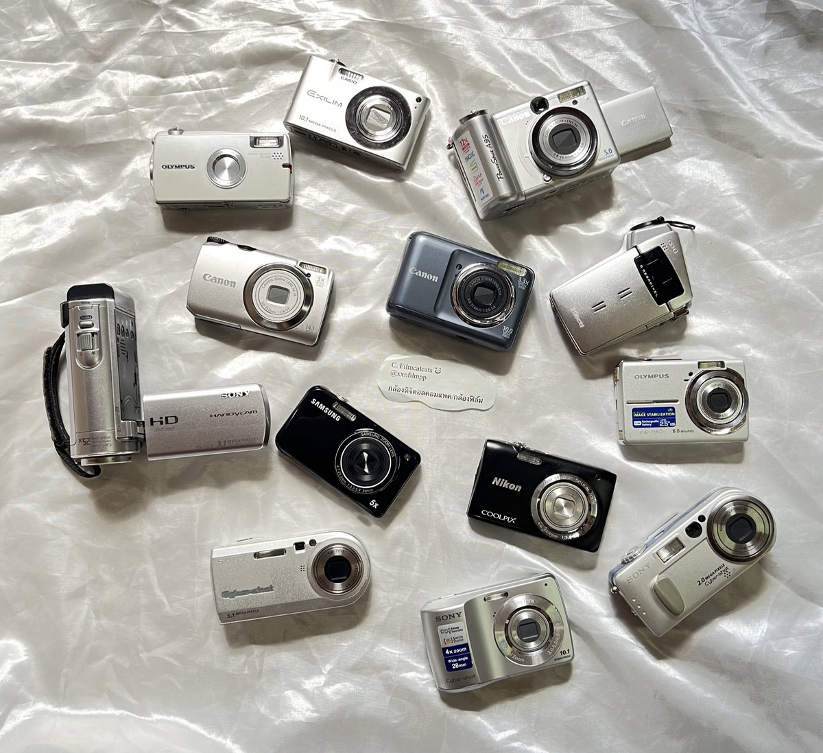 xxnfilmpp's tweet photo. ʕㅇ̆̈ʔ 🩰 new arrivals 🥨˚യ 

𐙚 digicam ตัวฮิต/จอฟลิบ/อินฟลู/handycam 🧼

-// ราคาเริ่มต้น 1,1xx เท่าน้านนน ~~

𐙚 ปักโลดดด (เฟบ+รี = ลดห้าชิ้บบาท)

🍼 ลงของพฤหัส 24/10/24 เวลา 13.30
🥯 ก่อนลงจะกด 🤍 เรียก

#กล้องดิจิตอล #กล้องดิจิตอลเก่า #กล้องดิจิตอลมือสอง #กล้องดิจิตอลคอมแพค https://t.co/QjPMa4DU4d