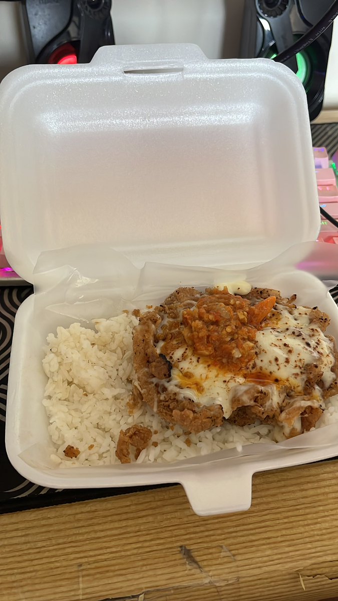 KaizuRyu's tweet photo. Makan gesss 😋😋 https://t.co/0tHTsXIL3l