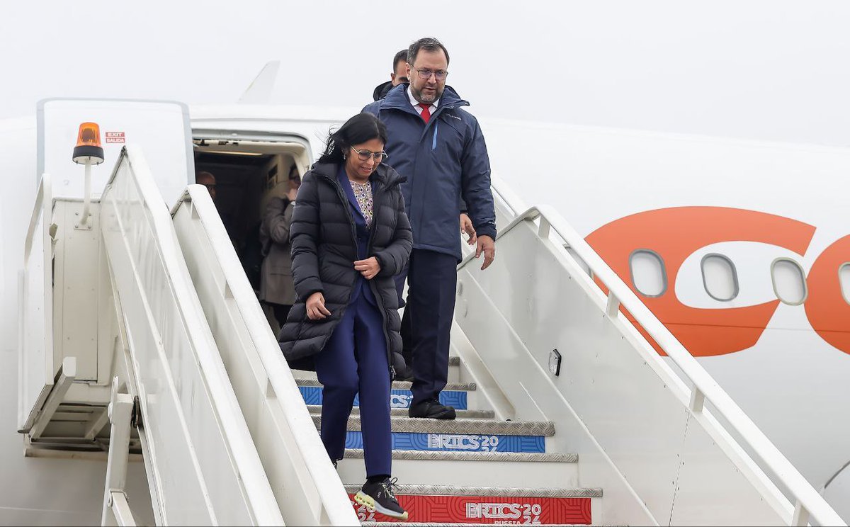 ciclbh2's tweet photo. 🔴Avión presidencial🇻🇪#YV2984 de #MaduroSecuestraNiños con #Delcy aterrizó en Kazan #Rusia🇷🇺
Tras noche en Estambul #Turquia🇹🇷 donde la Narcodictadura guarda el oro q saquea a los venezolanos
Avión de Delcy fue allí tras el #DelcyGate #CasoSanchez
#VenezuelaLibre 🇻🇪
#HastaElFinal https://t.co/j83aShU17A