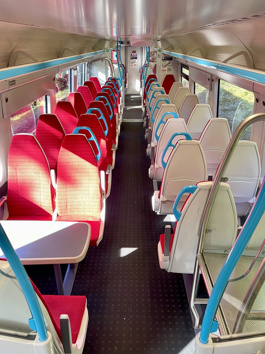 btncraig's tweet image. They are quite nice like this #Class387