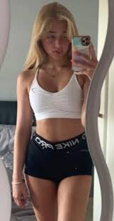 Nike_Pro__'s tweet photo. They know full well that they’re going to get wanked over 💦 https://t.co/QZCANb1aOq