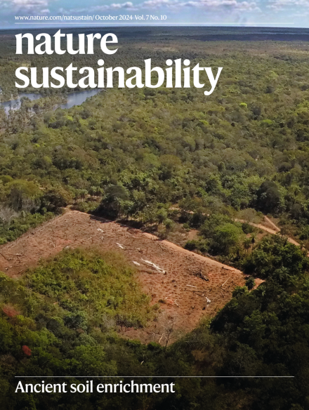 SocChangeLab's tweet photo. 🚨 Big News! 🚨 Our study “Radical climate protests linked to increases in public support for moderate organizations” just got published in Nature Sustainability: https://t.co/46UVH9d3Qb #ClimateAction #ProtestTactics https://t.co/uHFVLk3THP
