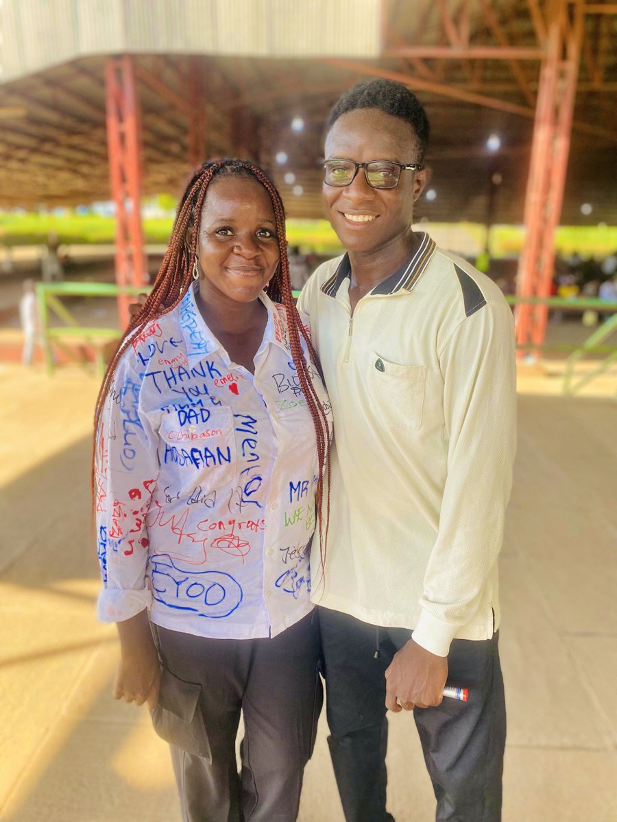 chizoba_benson's tweet photo. 😭I could cry,I could shout,so many things to do, the journey was finally completed,since2014 after secondary school, after so many accidents, after surgery,after native treatments,after going to school and dropping out.
SEE WHAT THE LORD HAVE DONE

#HallelujahChallange https://t.co/kmgiYo4wen