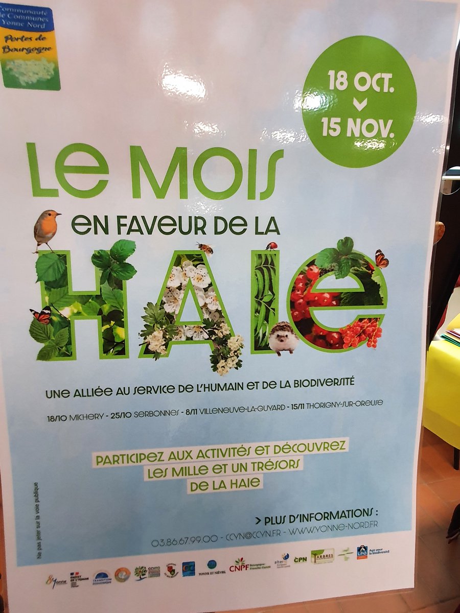 Prefet89's tweet image. 18/10 | Lancement du mois en faveur de la #haie à #Michery.
🗣️"Il est essentiel de préserver et de développer les haies pour lutter contre le changement climatique ! 🌏
Elles sont cruciales pour protéger la biodiversité et combattre l'érosion, que ce soit par le vent ou l'eau."💧