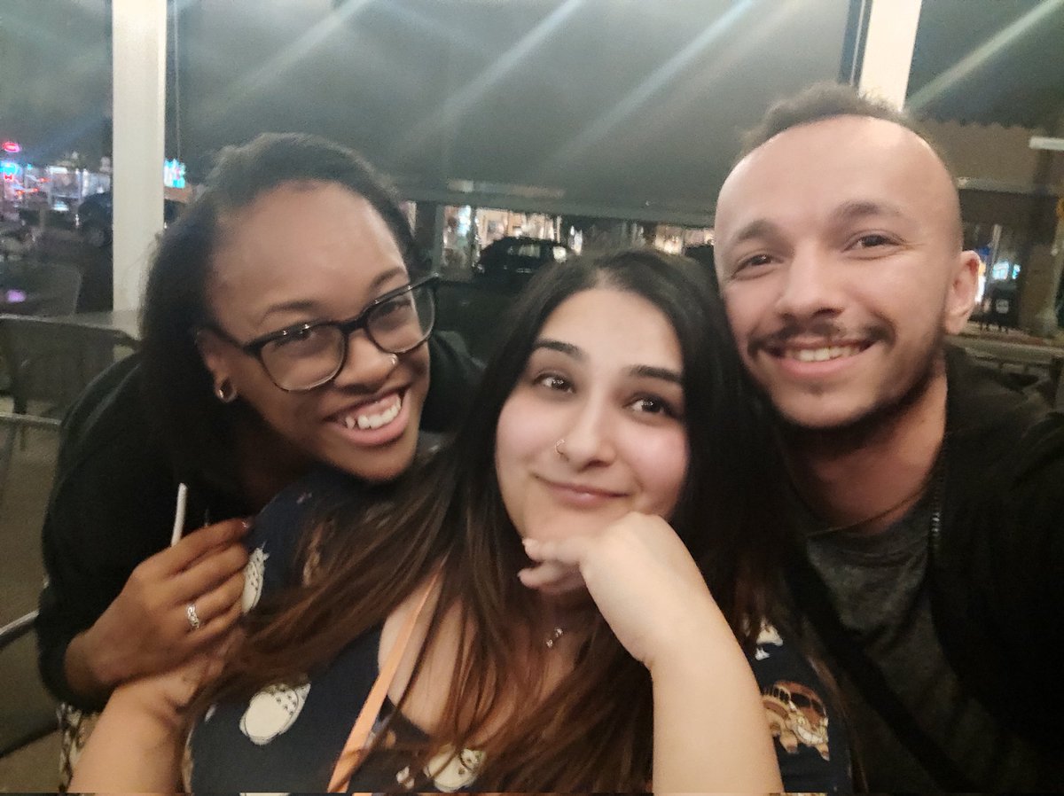 Hedteur's tweet image. Queens ONLY