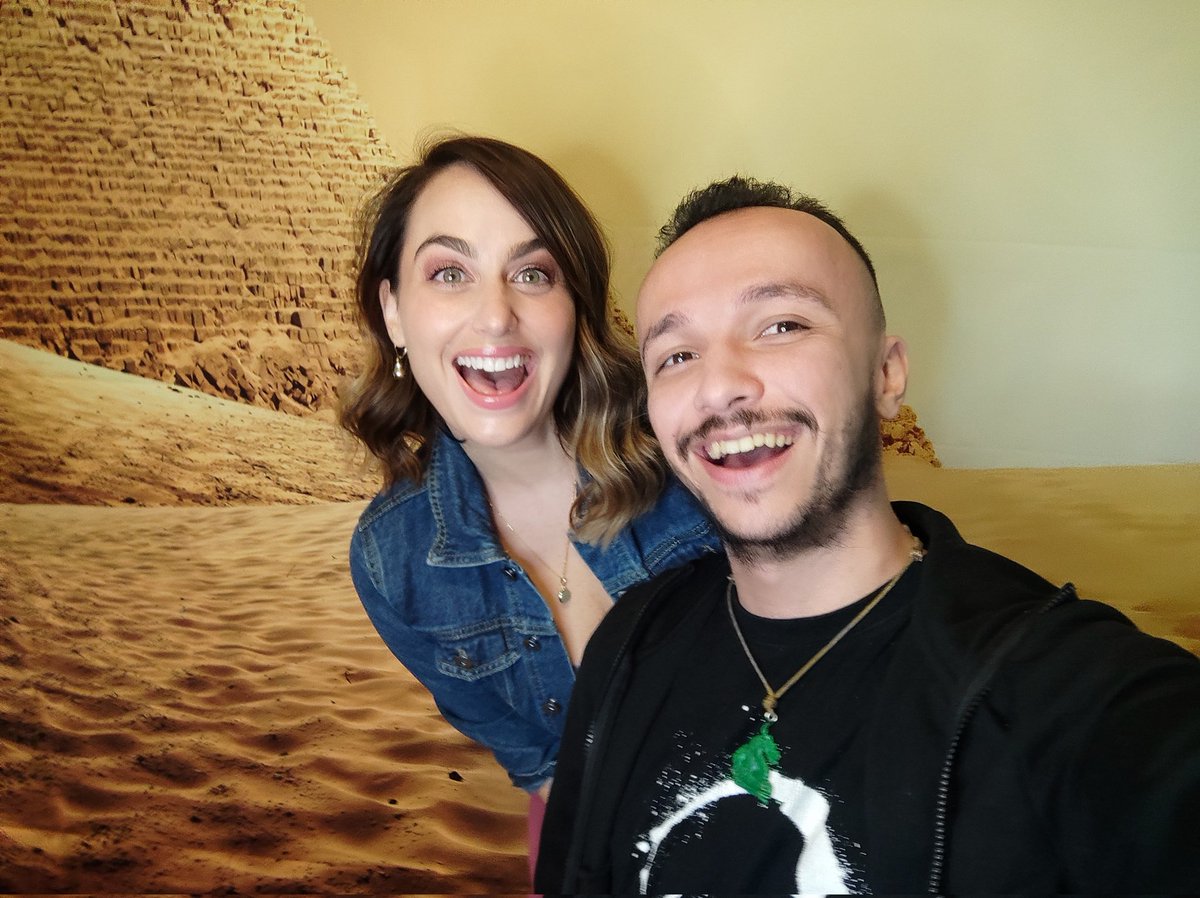 Hedteur's tweet image. Queens ONLY