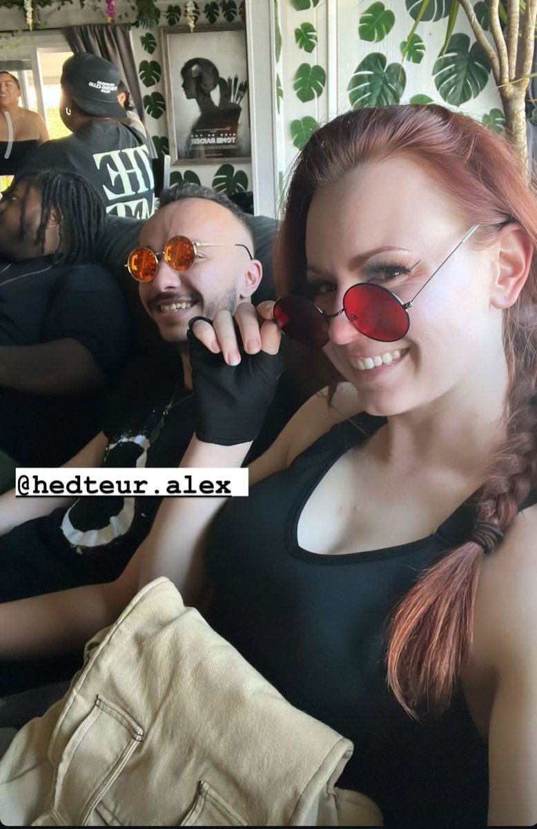 Hedteur's tweet image. Queens ONLY