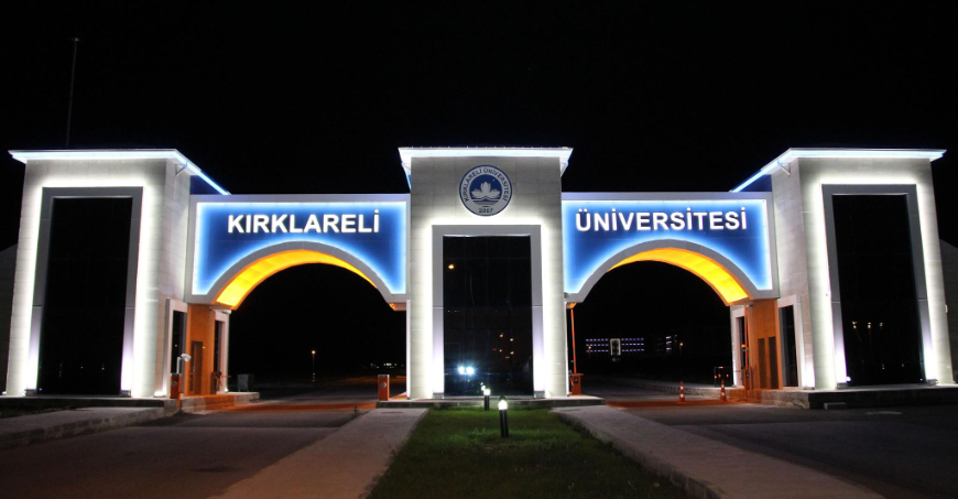 Yarın (23 Ekim) Kırklareli Üniversitesi'nde Kırklareli'nin değerlerini konuşacağız. Ben de Babaeskili iki ses sanatkârı Türkan Dizer ve Mediha Şen Sancakoğlu'nun radyo icracılığını değerlendirmeye çalışacağım. Musikiseverlere, Kırklareli'ne yolu düşenlere duyurulur...