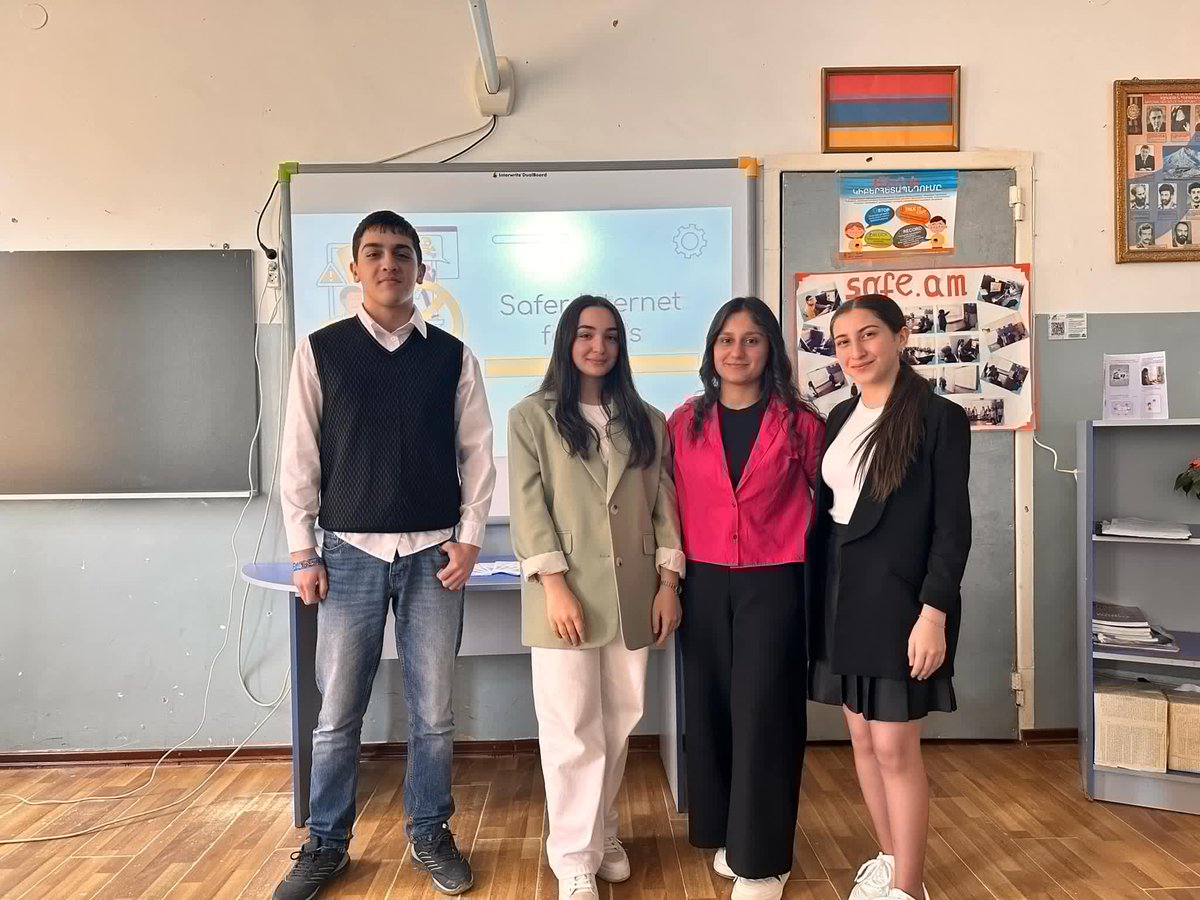 mediaec's tweet photo. In the run-up of the  #globalmilweek this year Berd High School of the Tavush region of #Armenia discussed the risks and challenges the digital environments have brought and the importance of #onlinesafety and #medialiteracy skills for everybody. #UNESCO
@MILCLICKS https://t.co/EN7YWAcHV6
