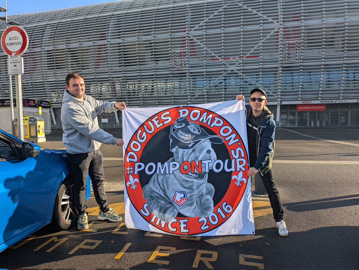 dogue_n's tweet photo. C'est parti 
Direction Madrid 
#LilleonTour 
#Dogues
#LOSC
#DoguesPompons https://t.co/dAFwNC0G0m