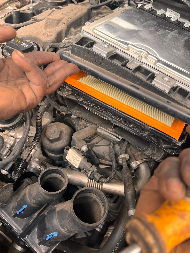 sparewo_ug's tweet photo. Your trusted partner for all things auto! Let Sparewo handle the hard stuff so you can focus on the fun of owning your new ride.
👉 Book your inspection, repairs, or full service now at https://t.co/RSZ0Gb700f.
#TheAutoHub #Sparewo #PrePurchasePerfection #CarCare https://t.co/jHs2MV30We