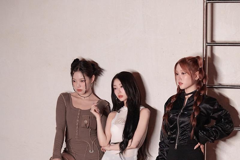 gowon pics! (@gowonjpeg) on Twitter photo 