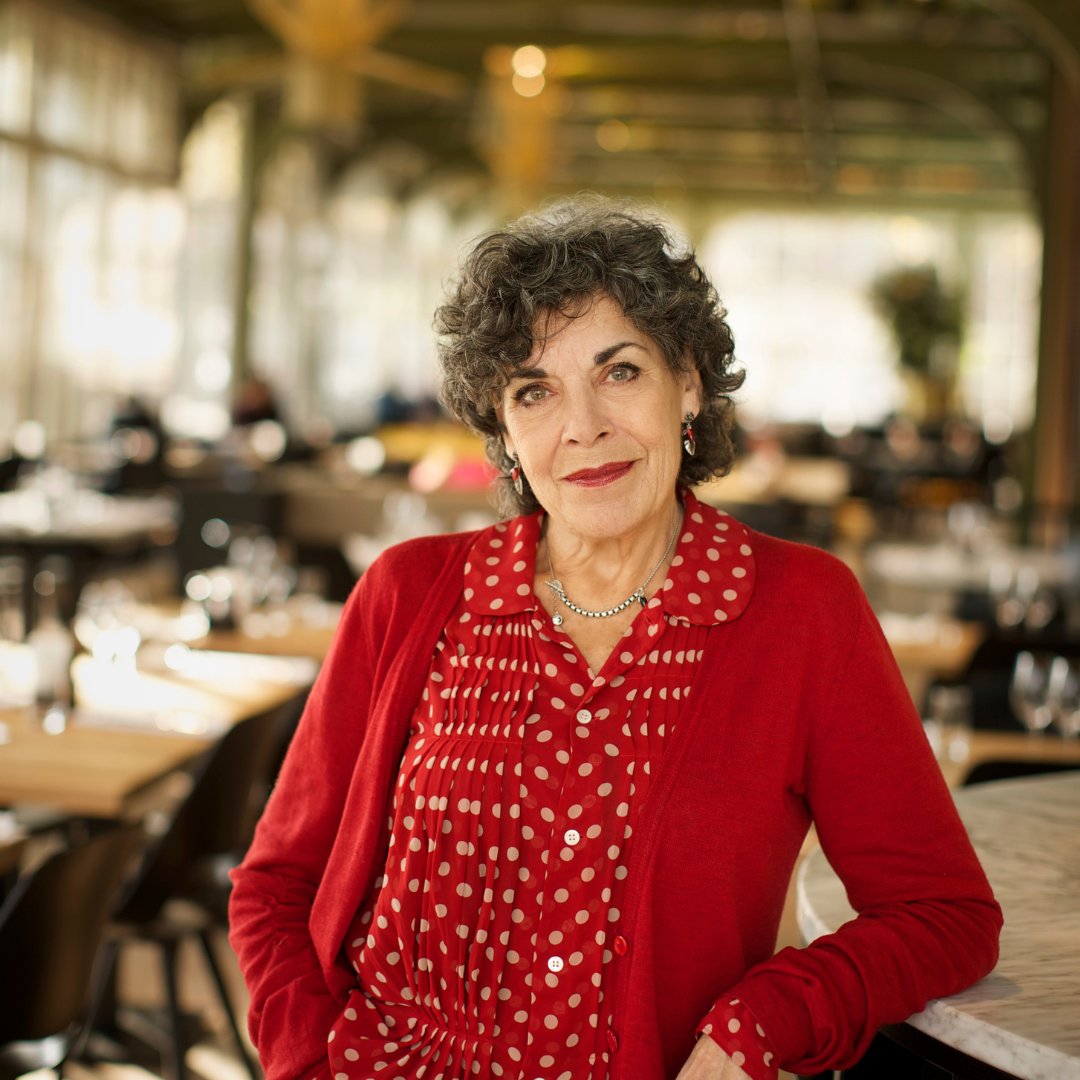 Vandaag verschijnt 𝘏𝘢𝘭𝘭𝘰 𝘫𝘰𝘯𝘨𝘦𝘯𝘴 van Hanneke Groenteman.

Hanneke Groenteman laat in korte en scherpe stukken haar licht schijnen over haar leven toen en nu, over oud worden en jong blijven in de voortdurend veranderende wereld om ons heen. 

Foto: Rogier Veldman