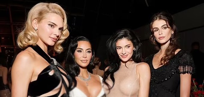 Kaia Gerber Towers Over Kim Kardashian and Kylie Jenner—Just How Tall Is She?