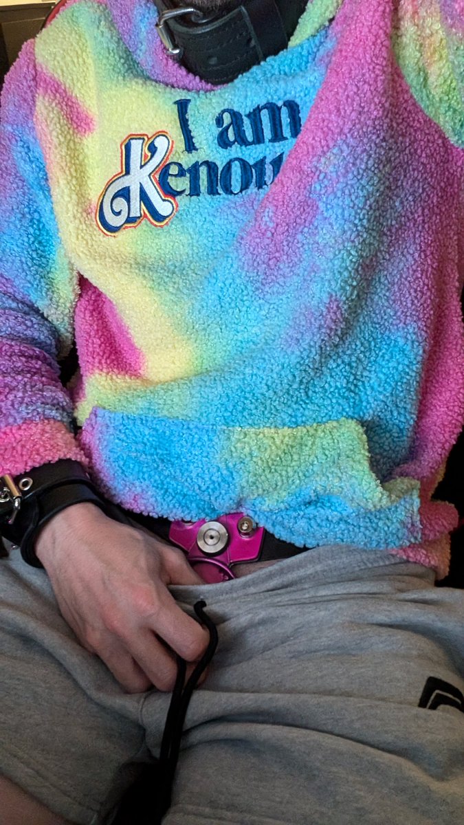 Locktober Day 23

After a fun long weekend it's time to be comfy 🤤

#locktober #chastity