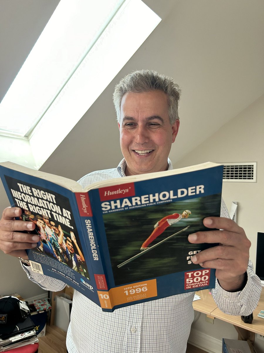 When your old investing mates visit and go digging through your bookshelves… 🤷🏻‍♂️😂