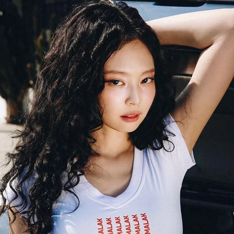 kchartsmaster's tweet photo. “Mantra” by JENNIE (@jennierubyjane) reaches a new peak of #3 (+1) on MelOn Daily Chart. https://t.co/ro1xhfucO6