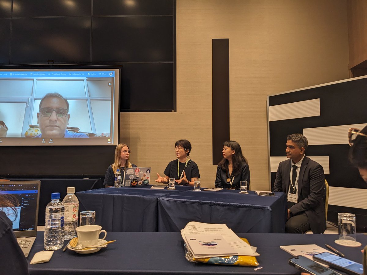 iscb_ascs's tweet photo. 🧬 Don’t miss this powerful panel discussion on “Bioinformatics Beyond Borders.” Learn from experts as they explore global collaborations and data accessibility in bioinformatics. 🌐🤝 
#APBJC2024 #ASCS2024  #Bioinformatics  #ComputationalBiology  #PanelDiscussion https://t.co/lpJtuJHHnE