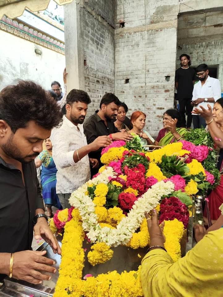 TmsMohideen's tweet photo. @tvkvijayhq தமிழக வெற்றிக் கழக புதுச்சேரி மாநிலத்தின் போர்ப்படை தளபதிக்கு இதய அஞ்சலி. 😢😢 https://t.co/7NcELuwdyd