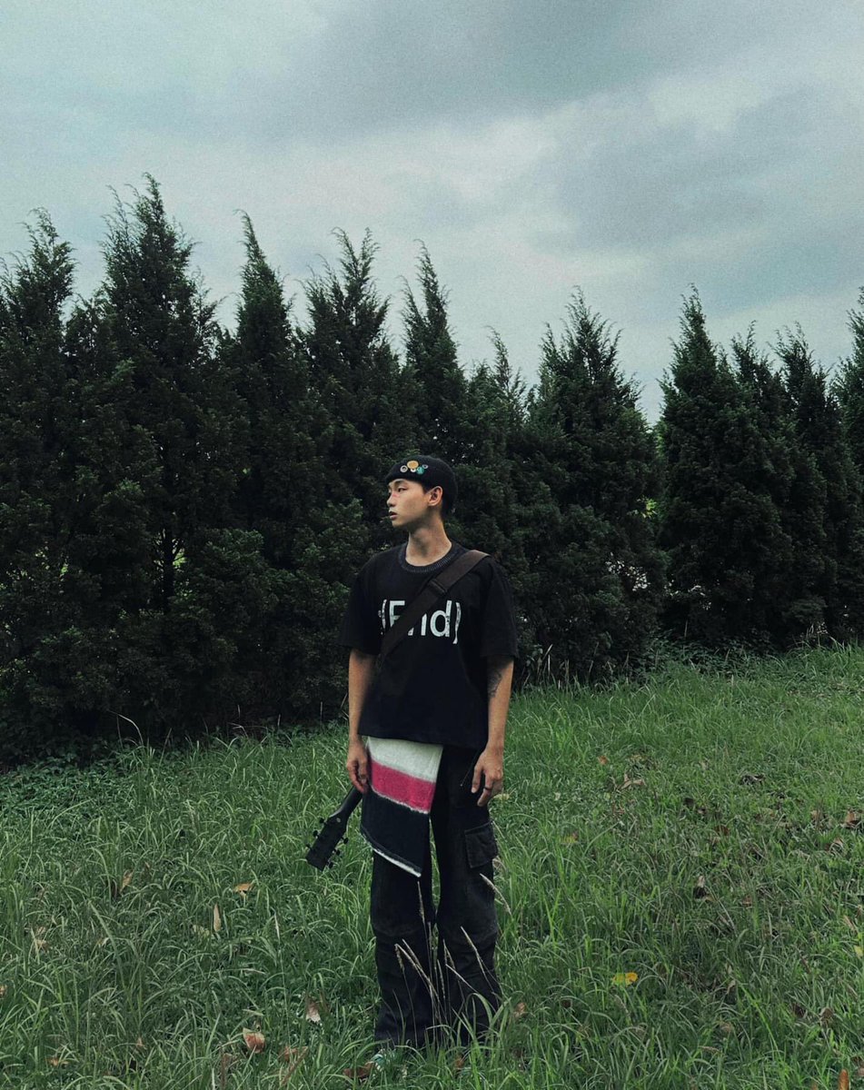 VPop_Tweets's tweet photo. An Quang Huy, known as member of D1Verse (disbanded) has released his first solo debut song on October 10.
CÓ LẼ ( chúng ta là những kẻ thua cuộc) - An Quang Huy | Official MV: https://t.co/kiAtAMlis5
#AnQuangHuy #D1Verse #VPop https://t.co/1Q6c66AgPH