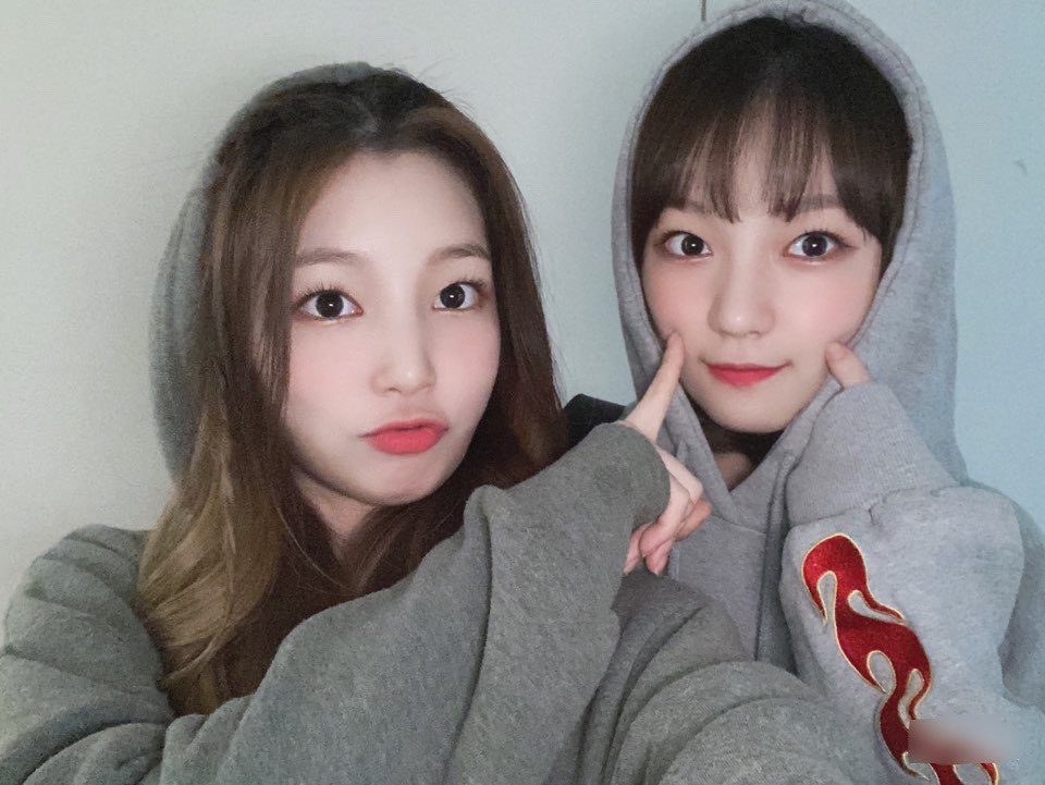 _timeto_yeonhee's tweet photo. 201022 RocketPunch members (1/2)

#로켓펀치 #RocketPunch #연희 #Yeonhee @RocketPunch @RCPC_members https://t.co/3jMDCu2Xcc