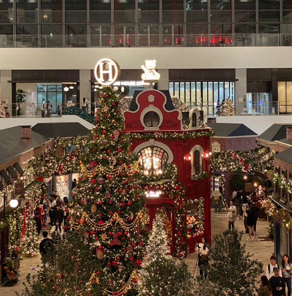 mouda_korea's tweet photo. ˗ˏˋ🇰🇷ソウルおすすめクリスマスイベント🎄ˎˊ˗

🎄新世界百貨店 本店(11/1～)
📍중구 충무로1가 52-5

🎄光化門クリスマスマーケット(12/13～1/5)
📍종로구 효자로 12 국립고궁박물관지도

🎄ザ・ヒュンダイ・ソウル(11/1～)
📍영등포구 여의대로 108 

🎄タイムズスクエア(12/1～31)
📍영등포구 영중로 15

#韓国旅行 #渡韓 #韓国カフェ