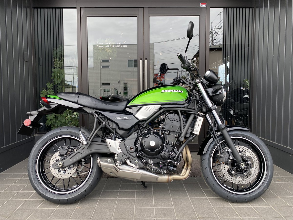 Z650RS】 車両価格:1,078,000円（税込） カラー:エボニー（グリーン