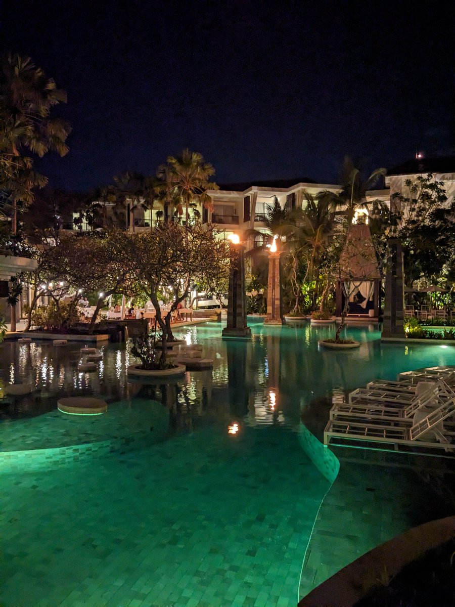 Cheers -- here in beautiful Bali 🏖️ for #theSAS2024 conference! If you happen to be here, please reach out and let's have a chat 🍻