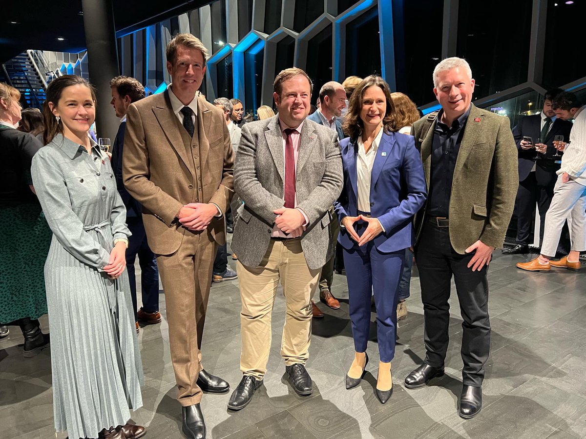 Mads Qvist Frederiksen tweet media