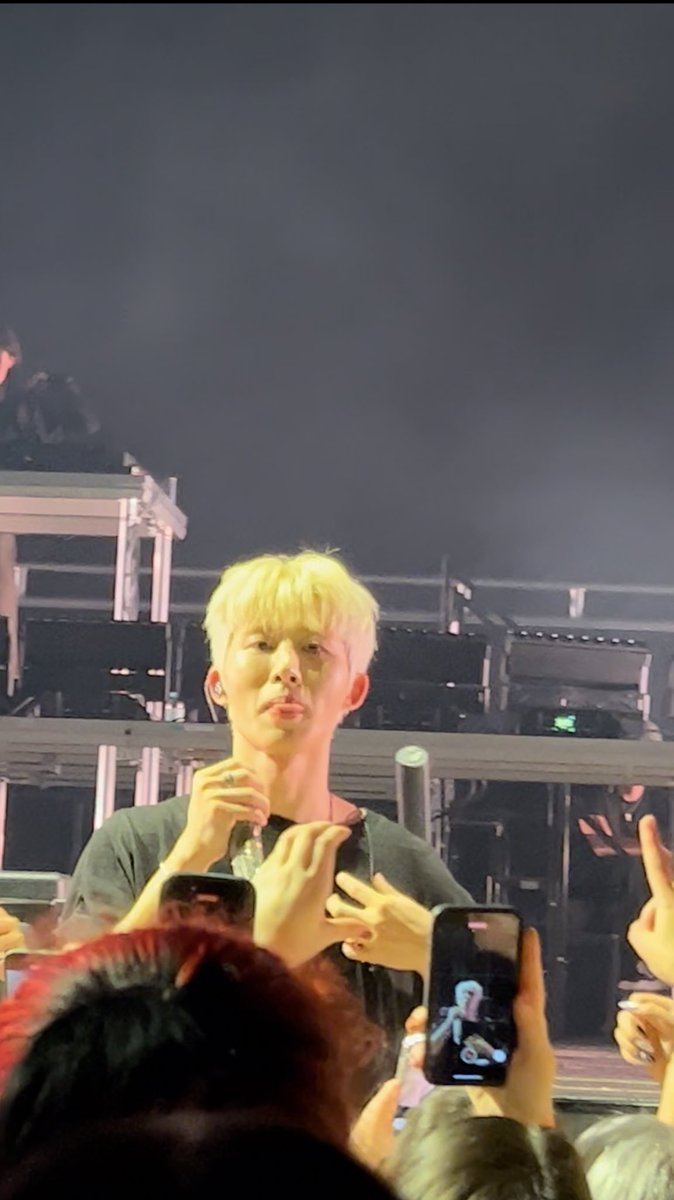Toon990816's tweet photo. Happy Birthday legend! 💫
Won’t forget about you until we meet again~~ 
#HAPPYBIDAY #KIMHANBIN #비아이 
@shxx131bi131 https://t.co/mPug3lWdXe