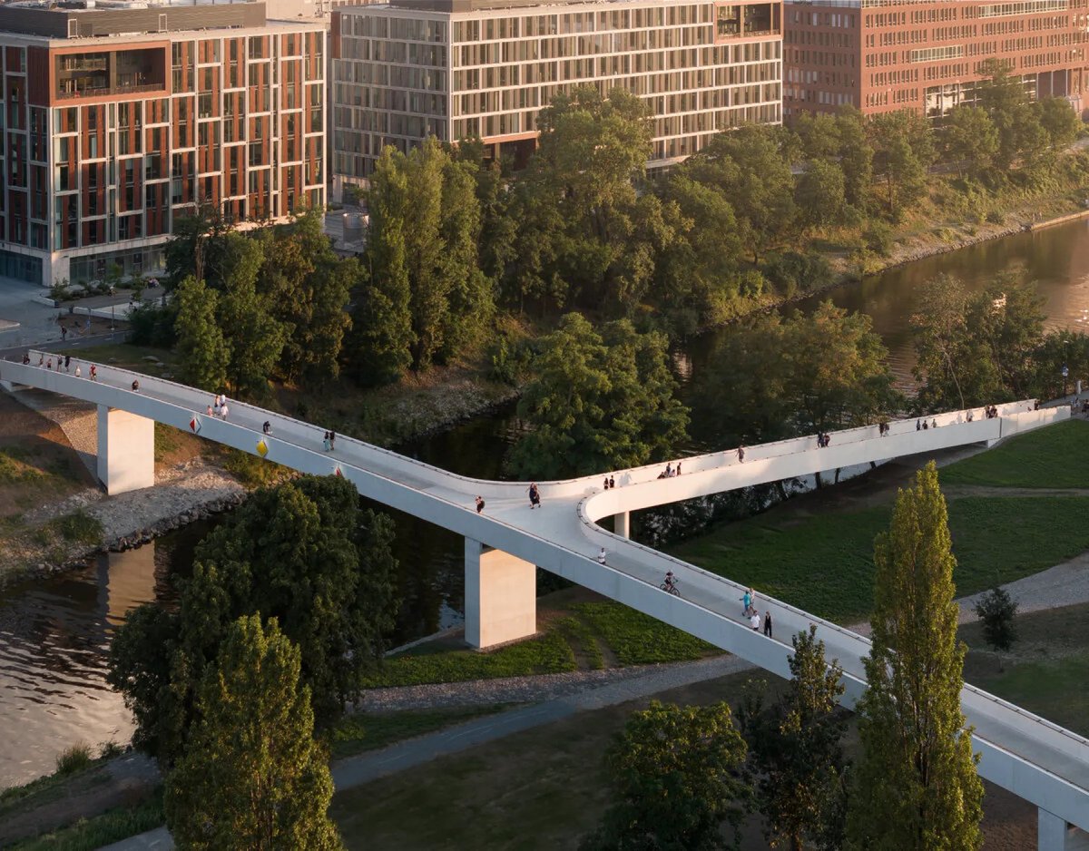 Ocenění za šetrnou stavbu si odnesl park Z. Kopala v Litomyšli (E. Wagnerová, Envicons). A hlavní cenu Grand Prix Architektů 2024 získala Štvanická lávka v Praze (P. Tej, M. Blank, J. Mourek, A. Hvízdal, J. Hendrych).