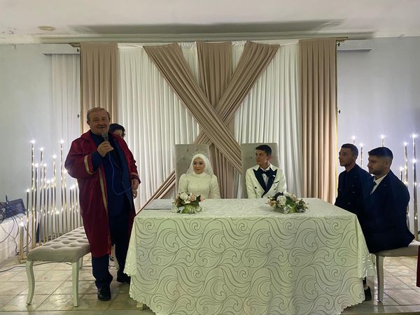 Belediye Başkanımız Mehmet Temel, İlknur ve Serdal çiftinin nikah akdini gerçekleştirildi.
Genç çiftimize ömür boyu mutluluklar dileriz.
